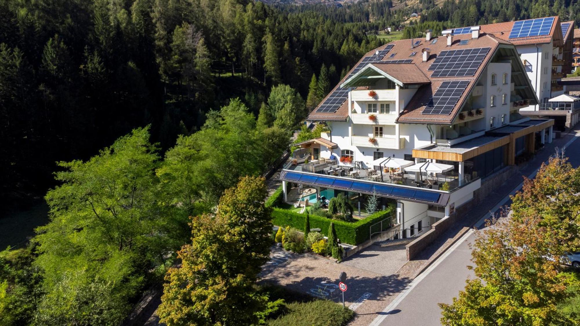 Hotel Erica Tesero Buitenkant foto