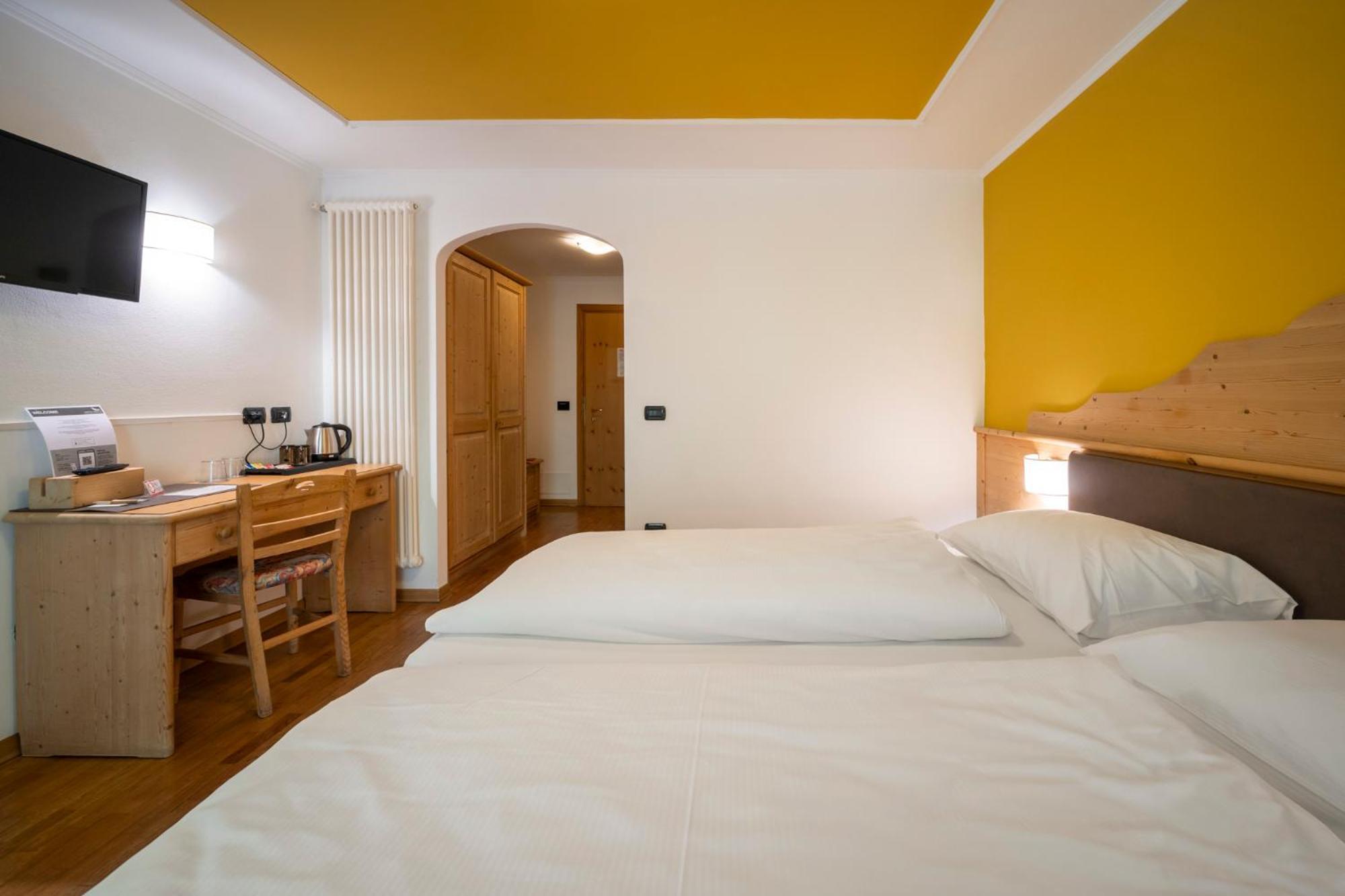 Hotel Erica Tesero Buitenkant foto